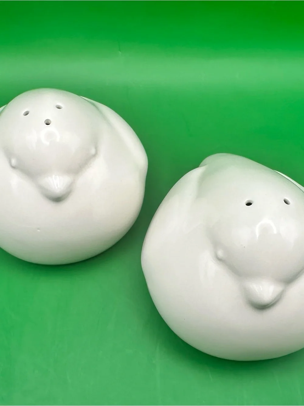 Crate & Barrel White Birdie Ceramic Salt and Pepper Shakers Set Retired